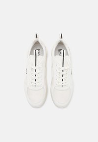 EA7 Emporio Armani LACES UNISEX - Sportcip�ő - off white/black
