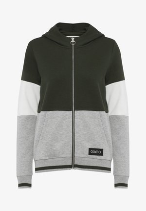 Hooded džemperis ar priekšējo rāvējslēdzēju, kas iekļauj tumši zaļus, baltus un pelēkus krāsu blokus. Mīksta auduma, ar logotipa uzšuvumu uz apakšmala.