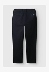 Επιλέχθηκε, blue black