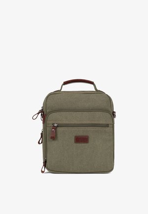Sac carré en toile vert olive avec poche avant zippée, tirettes de fermeture éclair en cuir et poignée supérieure en cuir rembourrée.