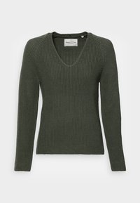 Tumma oliivinvihreä neulottu pusero, jossa on pitkät hihat ja V-pääntie, esitetty valkoisella taustalla.