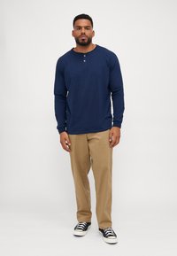 Pier One Langarmshirt - dark blue