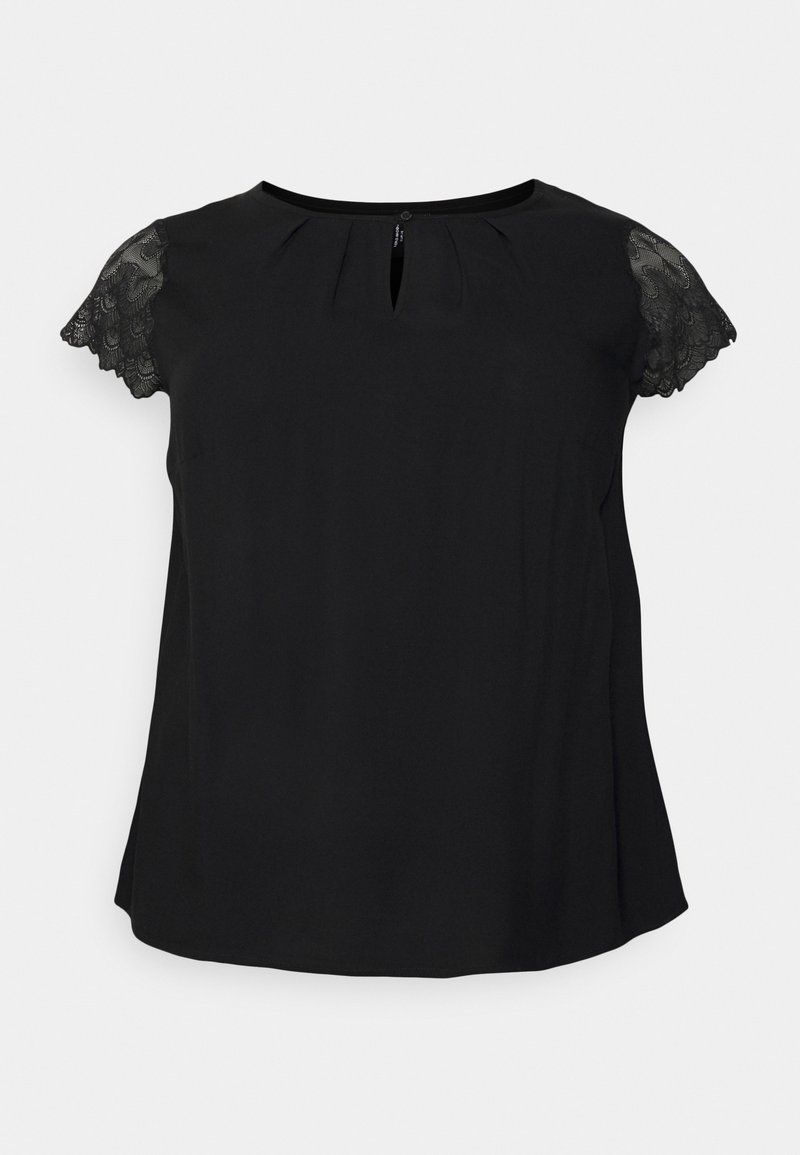 Blouse noire à manches courtes avec des manches en dentelle et une petite ouverture en forme de goutte sous l'encolure ronde.