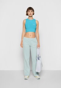 iets frans... FRANS CROP HIGH NECK TANK TOP - Top - river blue/light