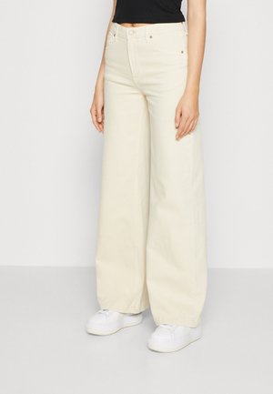 Relaxed fit jeans - off-white