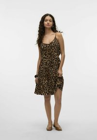 Vero Moda VMBUMPY SHORT SINGLET NOOS - Vestido informal - tan