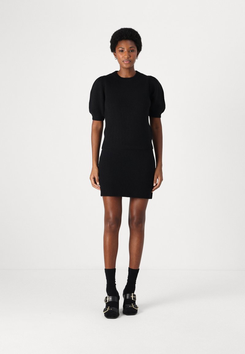 Davida Cashmere PUFF SLEEVE  - Vesta - black
