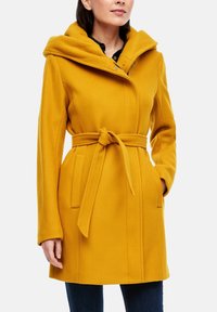 s.Oliver Manteau court - dark yellow