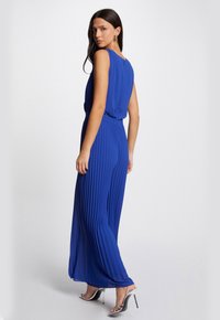 Morgan WITH PLEATED LEGS - Jumpsuit - bleu electrique