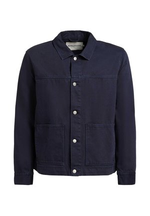 Mørkeblå jakke med knappelukning foran, to store forlommer, lange ærmer og en lige krave.