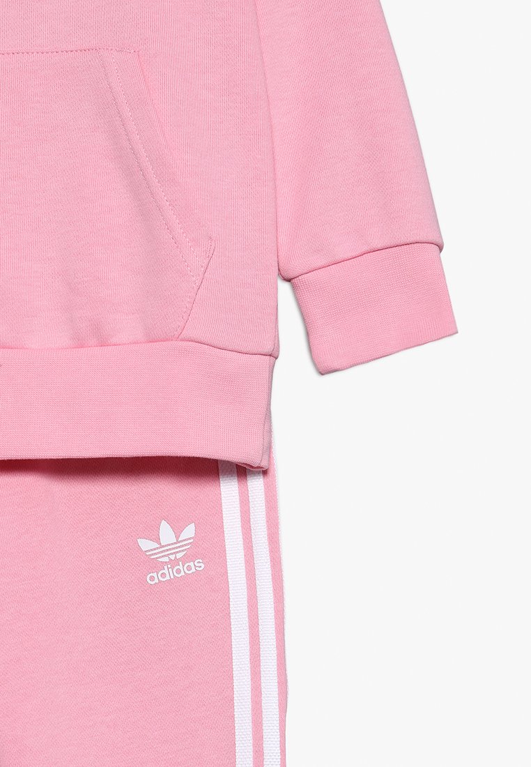 adidas trefoil hoodie pink spirit