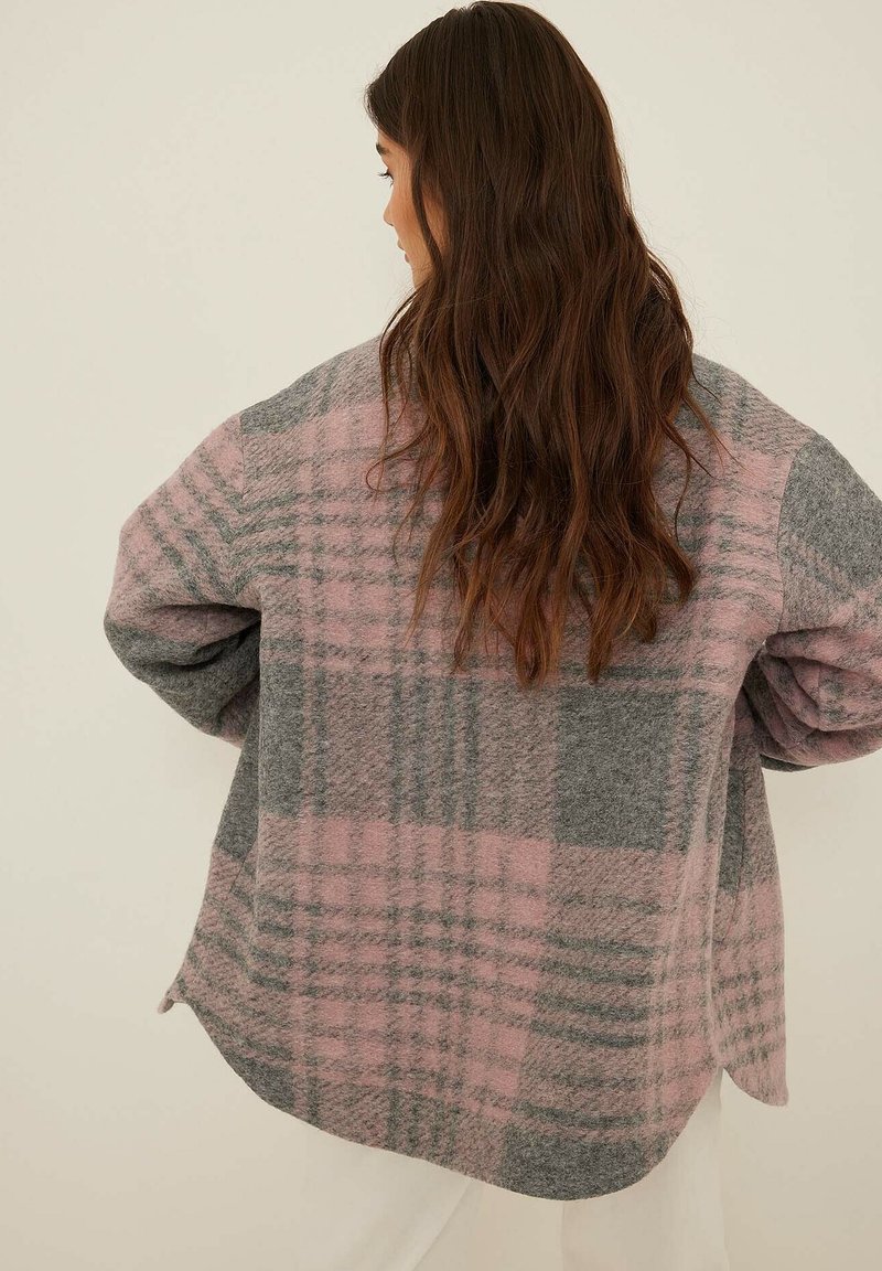 Damen Leichte Jacken | NA-KD Leichte Jacke checked/mehrfarbig - KK59658 Damen Leichte Jacken | NA-KD Leichte Jacke checked/mehrfarbig - KK59658