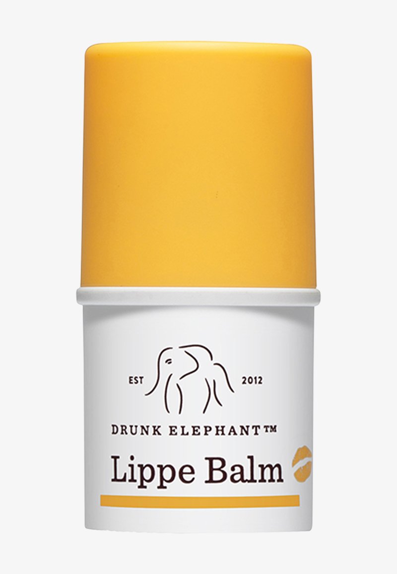 Drunk Elephant Lippe Balm in einem weißen Behälter mit einem gelben Deckel. Enthält ein Elefanten-Logo und gedruckten Text in Dunkelbraun.
