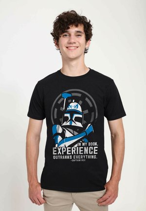 Star Wars STAR WARS: CLONE WARS OUTRANKS EVERYTHING UNISEX - T-shirt z nadrukiem