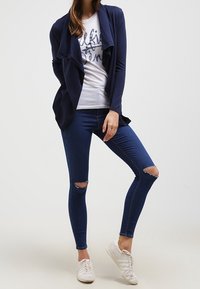 Hilfiger Denim Triko s potiskem - white