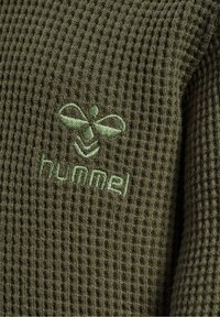 Hummel Strickpullover - olive