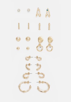 Dew Orecchini A Perno Donna In Argento 925 Con Cubo Di Zirconia - Modello 3517CZ, Confezione Regalo