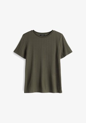 Donkergroen geribd t-shirt met korte mouwen en een ronde halslijn, met een zachte textuur en subtiele stikseldetails langs de zoom.