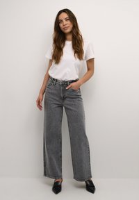 Kaffe RYANA  - Platėjantys džinsai - light grey denim