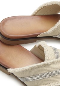 Vivance Mules - beige