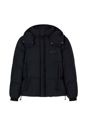 Schwarze Puffjacke mit hohem Kragen, Reißverschluss vorne und abnehmbarer Kapuze mit Druckknöpfen. Mit elastischen Bündchen und seitlichen Taschen. Glatte Textur.