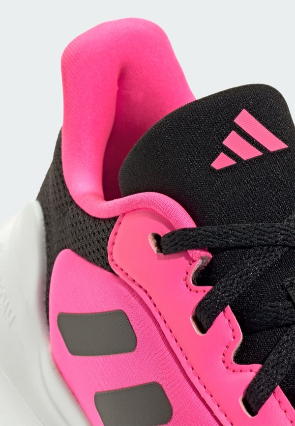 TENSAUR – Laufschuh Straße