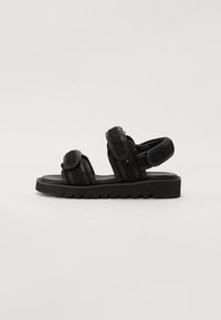 Platform sandals - black