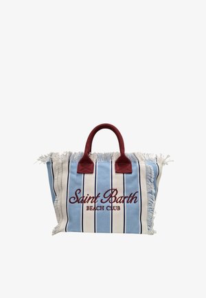 Borsa a tracolla a righe blu e bianche con bordi sfrangiati, manici color bordeaux e "Saint Barth Beach Club" ricamato sul davanti.