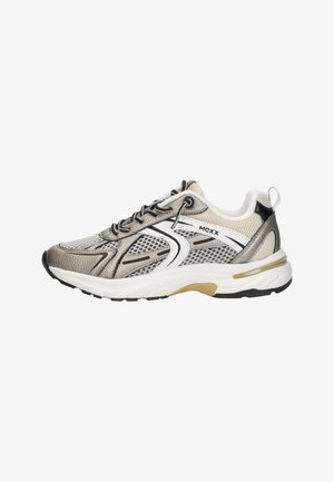 Heren sportieve sneaker in beige en grijs mesh met witte accenten, zwarte veters, gevoerde kraag en witte rubberen zool met gouden detail.