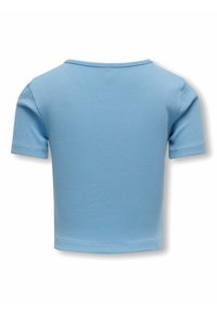 T-shirt à manches courtes en bleu clair, fabriqué en tissu côtelé. Présente un col rond et des coutures nettes, avec une texture douce.
