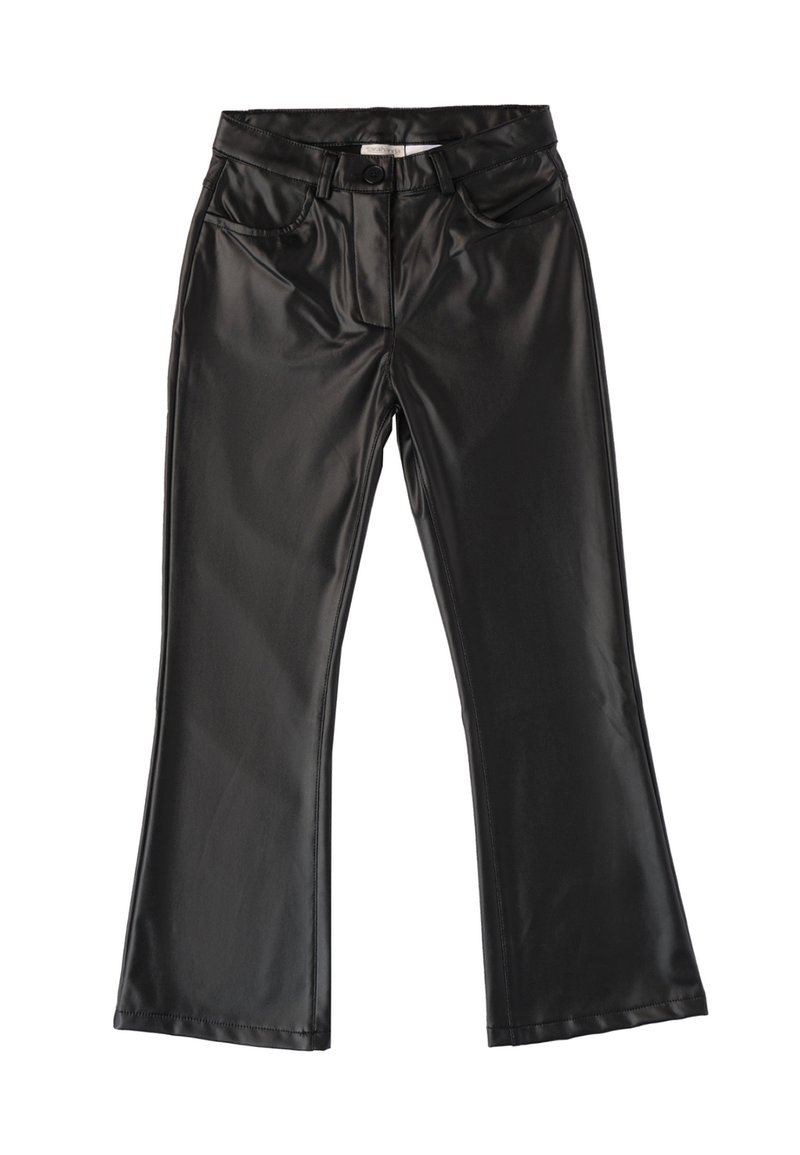 Zwarte nep leren flared broeken met een gladde textuur, vier zakken, een knoopsluiting en stiksels langs de naden.