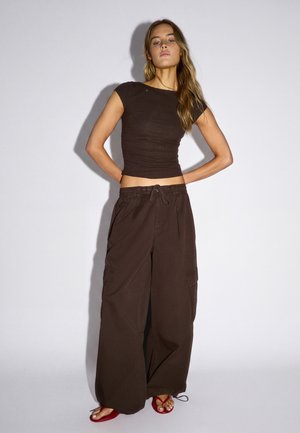 Bershka, - T-shirt z nadrukiem