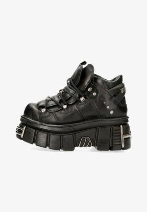High-top trainers - schwarz