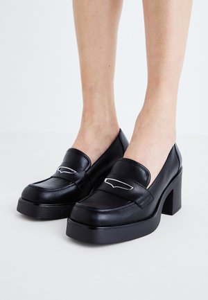 Plateaupumps - black