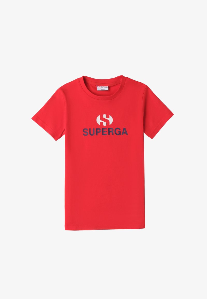 Camiseta de algodón roja con mangas cortas y cuello redondo, que presenta un logo azul "SUPERGA" impreso en el frente. Textura suave, corte estándar.