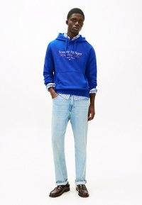 Tommy Hilfiger LOGO HOODY - Jersey con capucha - wedge blue