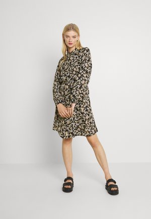 PCGERTRUDE DRESS - Vestido camisero - black