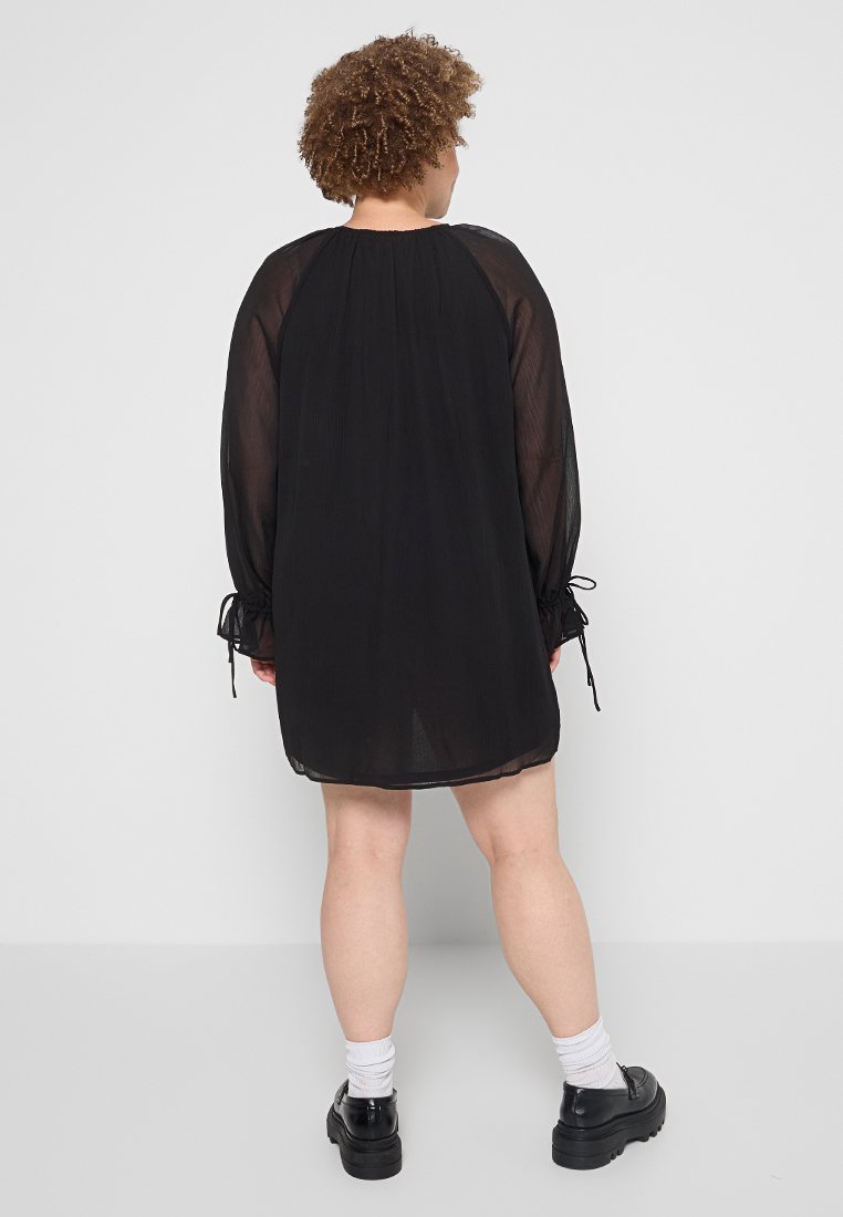 ONLALLIS Short