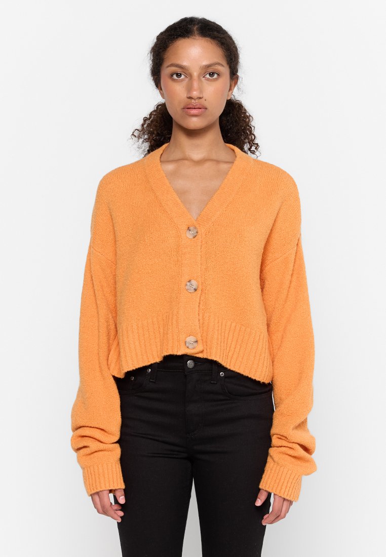 Won Hundred Vest oranje