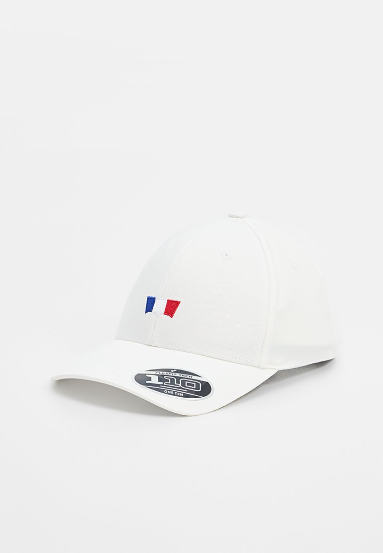 Cappello da baseball bianco con un piccolo design ricamato della bandiera francese in blu, bianco e rosso. Include una visiera curva e una misura regolabile.