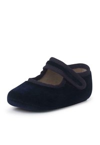 Zapatos de ballet de terciopelo azul marino con dos correas elásticas a lo largo del empeine, punta redondeada y forro interior suave. Textura lisa y diseño sencillo.
