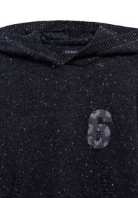 Felpa nera con texture a macchie, dotata di una tasca anteriore e con il numero 6 in un motivo animalier grigio sul petto.