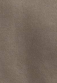 Thumbnail Image 10