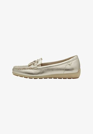 Metallic gouden moccasin schoen met een ronde neus, decoratieve strikaccent, textuur bovenkant en flexibele rubberen zool.