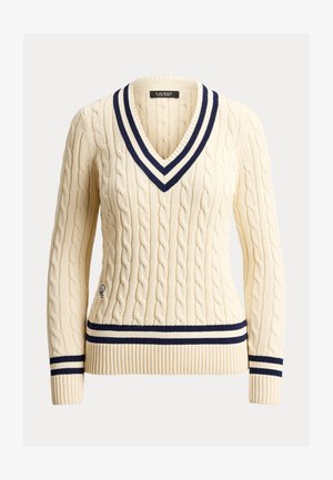 Kremfarget kabelstrikket genser med marineblå og hvite striper på V-hals, mansjetter og nederkant, med en liten brodert logo på nedre side.