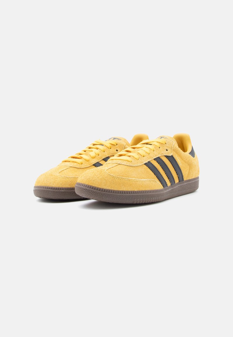 adidas gazelle silver green womens Limited edition Leeds utd FC retro David Batty inspired blue / yellow   Sneakcustomtrainers.com
