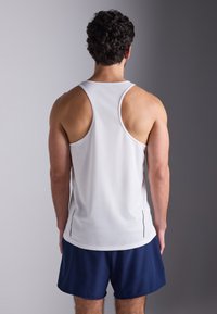 Pier One Sport ESSENTIAL QUICK DRY MUSCLE VEST WITH RACER BACK - Top - white