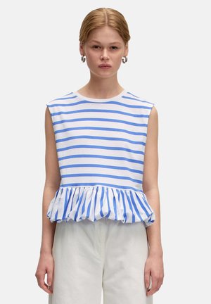 Mouwloos topje met blauw-witte strepen, met een gerimpelde ruches onderkant. Zachte stof met een ronde halslijn.