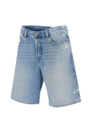 Lyseblå denimshorts med forlommer, bæltestropper, knap- og lynlåslukning samt let slidte detaljer på lommer og ben.