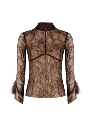 Top in pizzo marrone con collo alto, maniche lunghe e polsini svasati. Il pizzo presenta un motivo floreale con dettagli intricati.